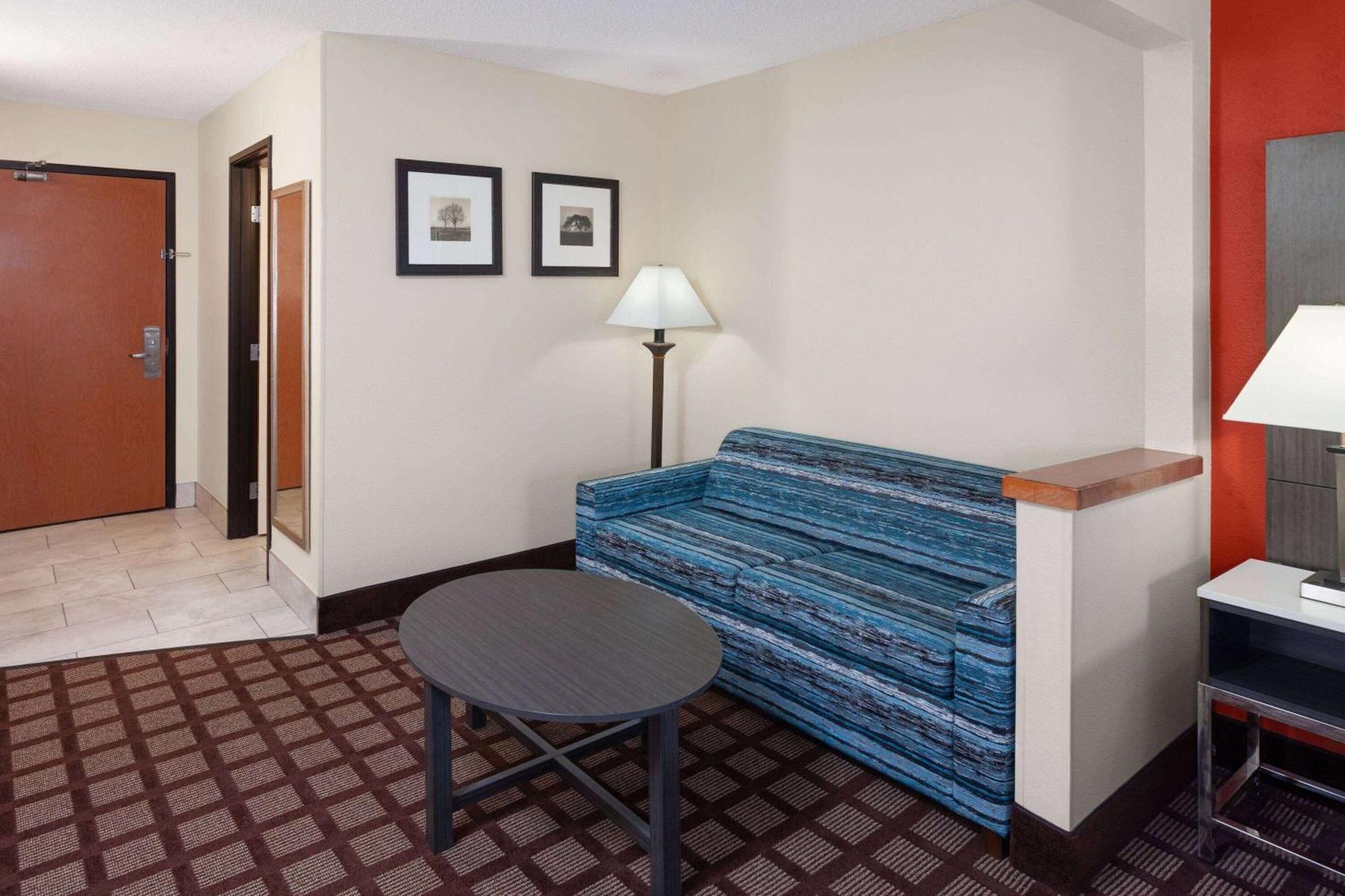 Americinn By Wyndham Hudson Εξωτερικό φωτογραφία